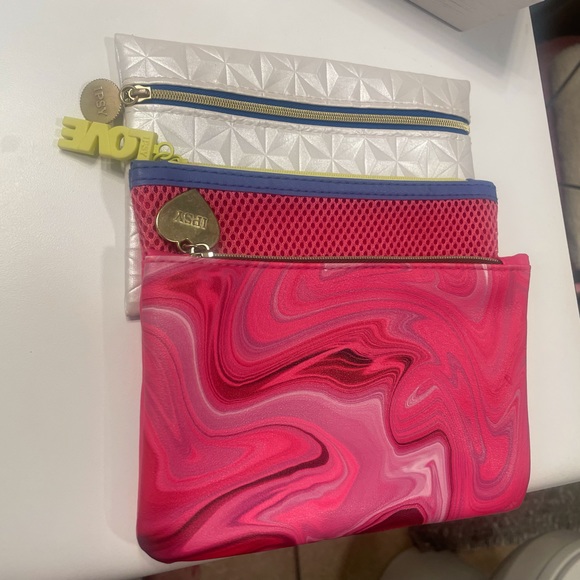 (FREE if added to ANY item/bundle w another item(s) | IPSY Bags Set of 3 | - Picture 1 of 15
